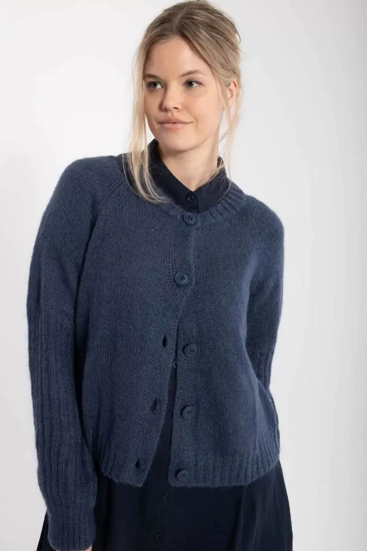 Danefæ Cardigan>Danarnaq Wool Cardigan Marine