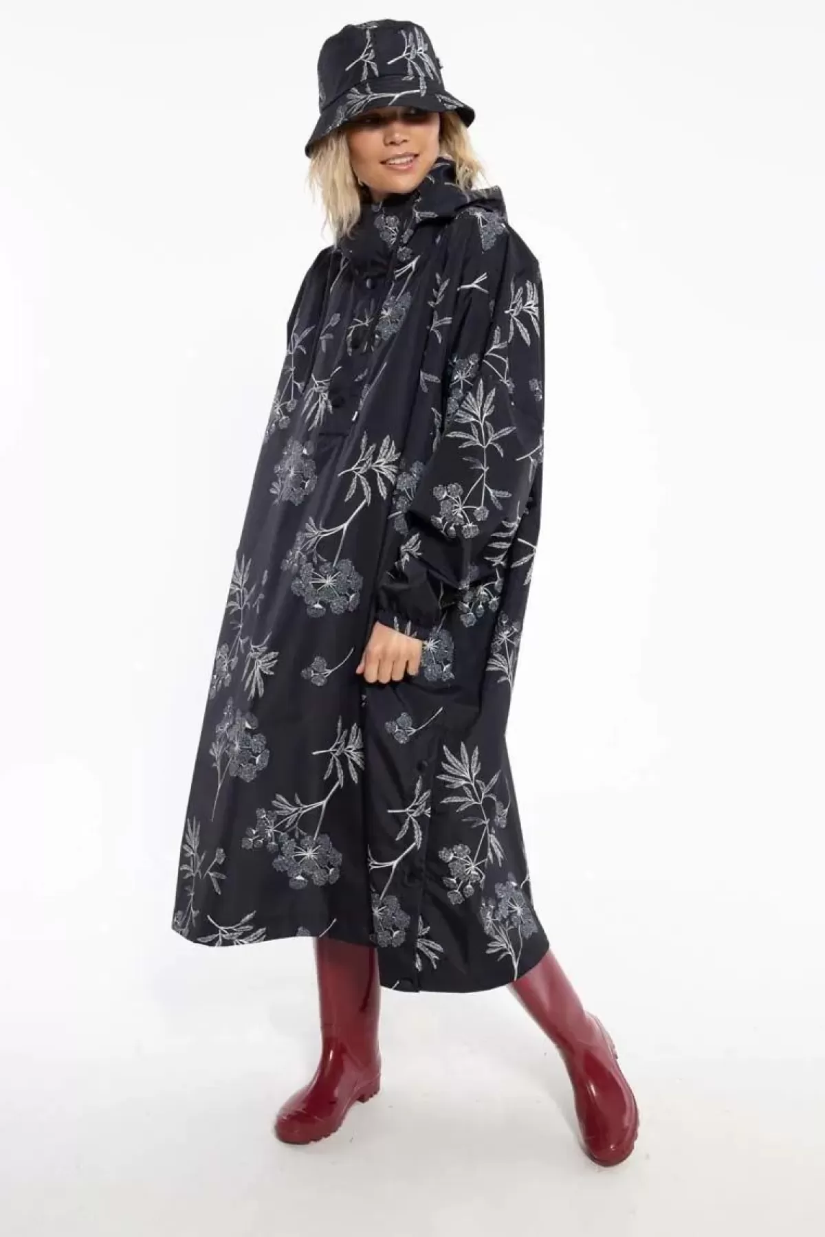 Danefæ Regenjacken>Danedream Drops Rain Poncho Black Hemlock
