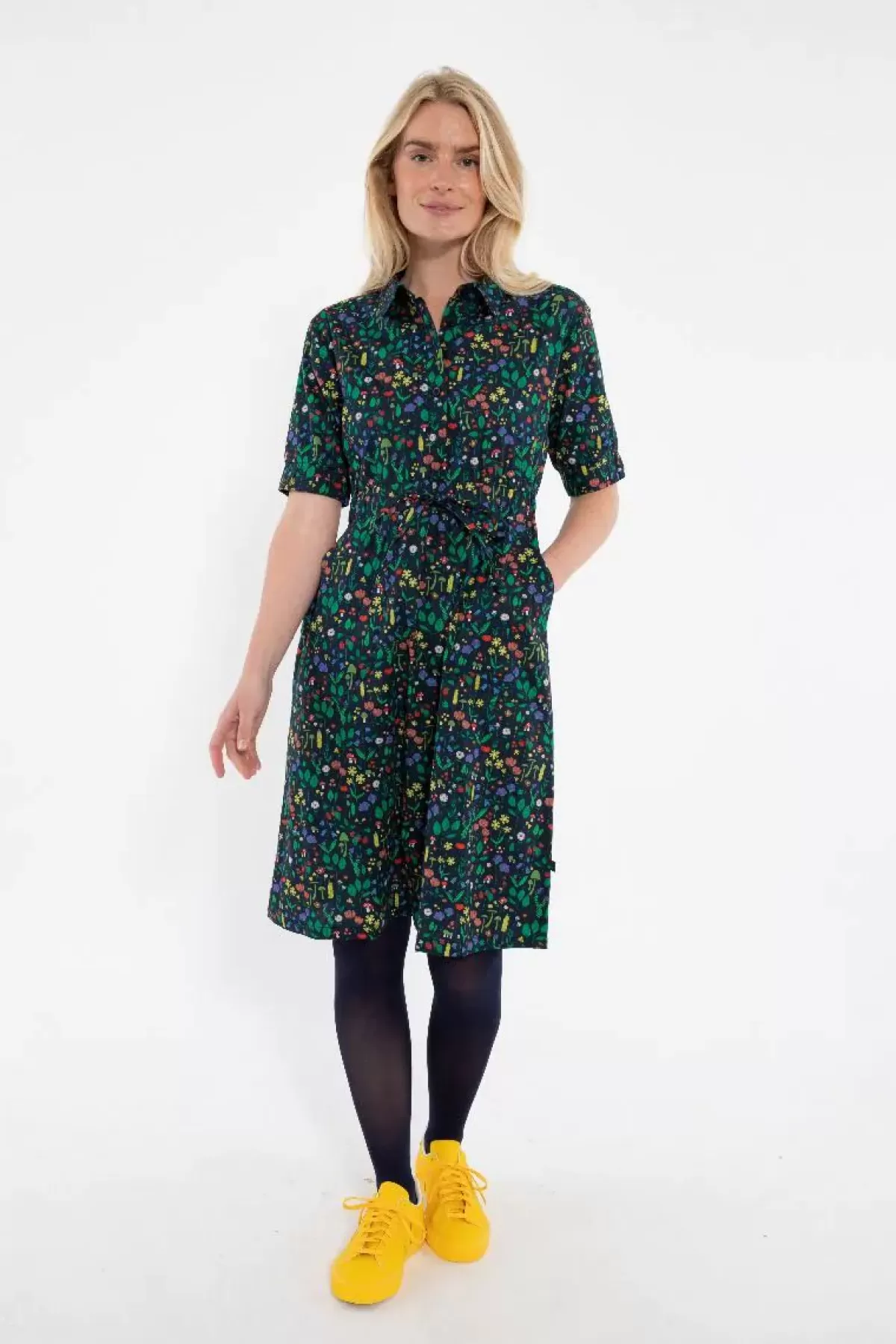 Danefæ Kleider>Danesusanne Poplin Dress Dk Navy Botanical