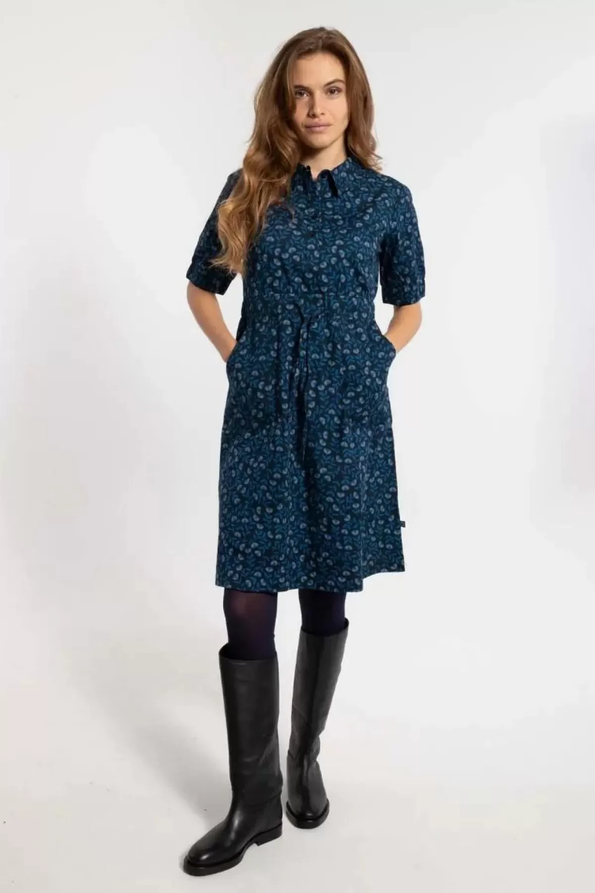 Danefæ Kleider>Danesusanne Poplin Dress Marine/Cold Blue Fleurie