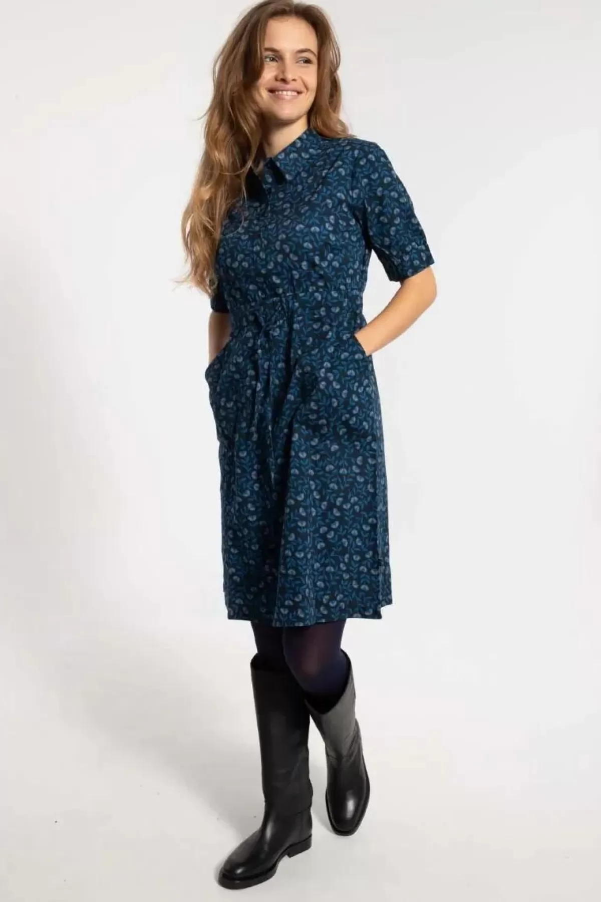 Danefæ Kleider>Danesusanne Poplin Dress Marine/Cold Blue Fleurie