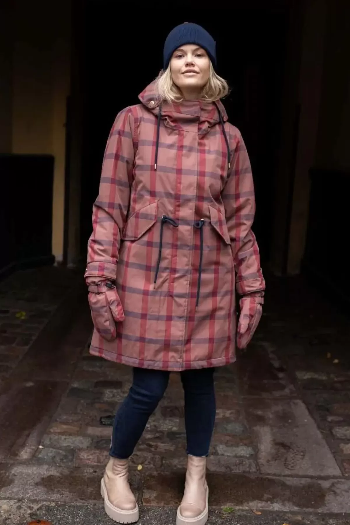Danefæ Winterjacken>Danesvaneke Plaid Winter Parka Beige Rose/Dark Navy/Redwine
