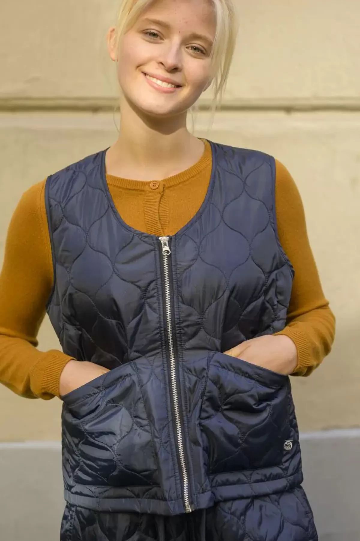 Danefæ Thermokleidung>Ess - Anholt Midlayer Thermo Vest Navy