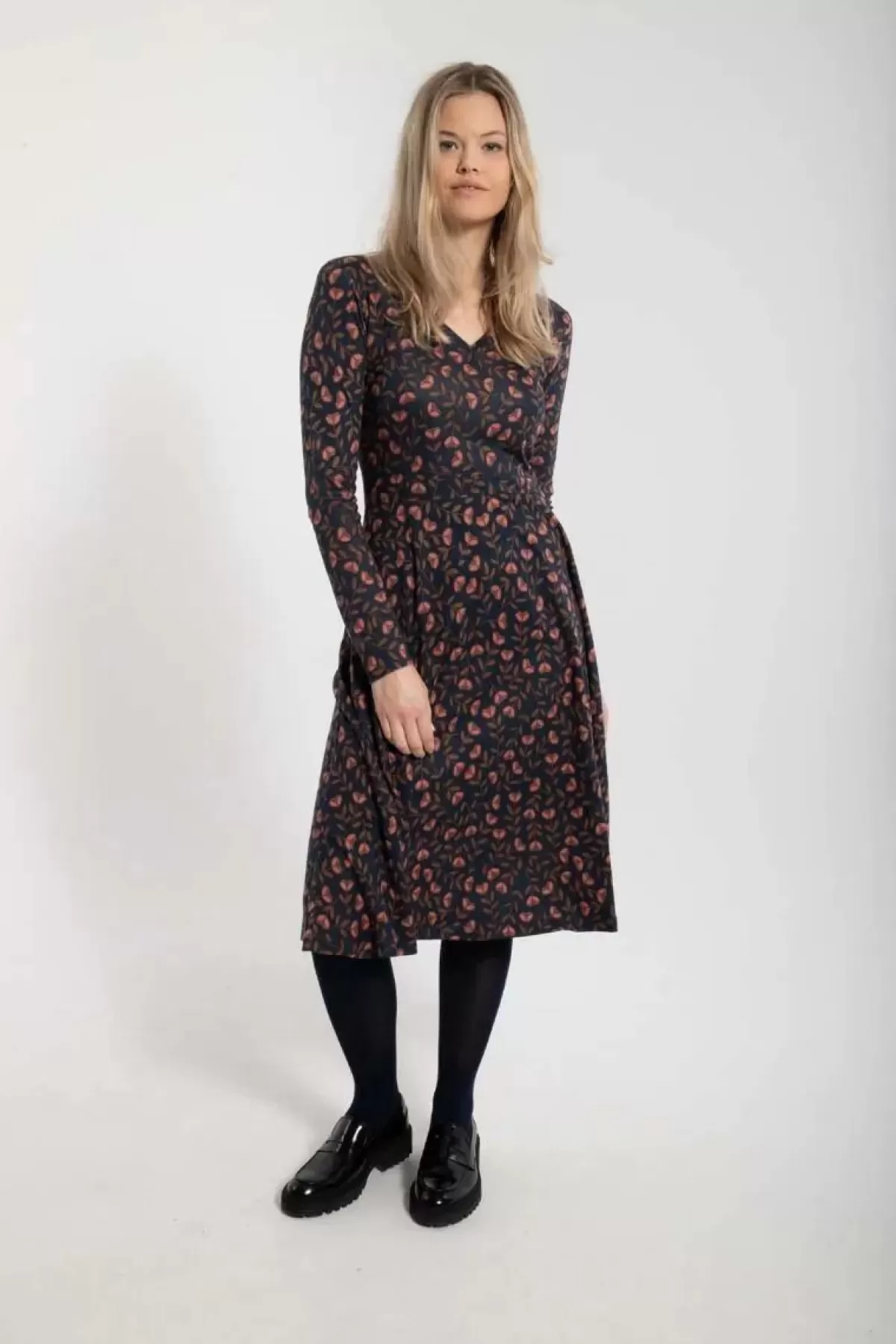 Danefæ Kleider>Organic - Danandreasen Dress Dk Navy/Redwine Fleurie