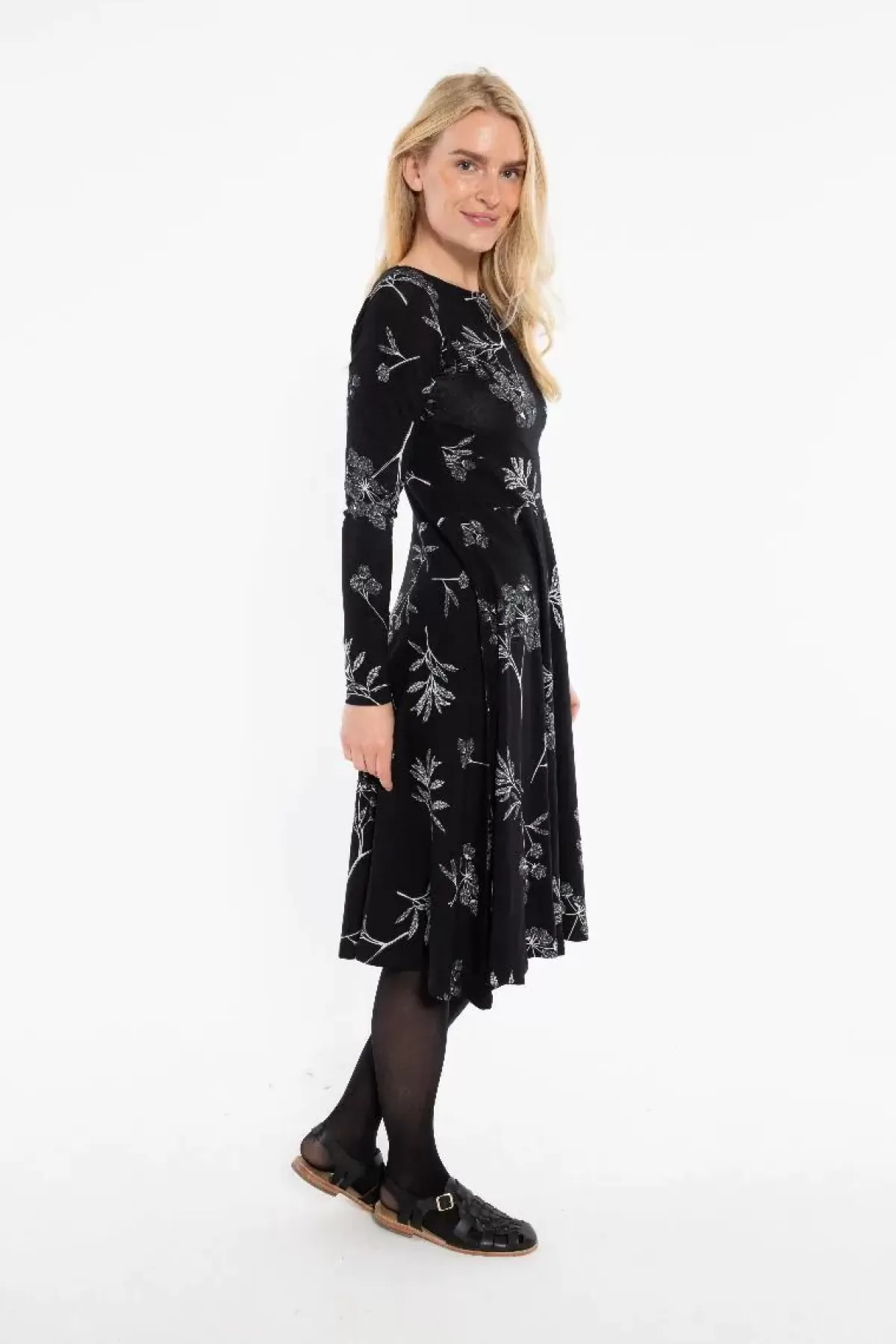 Danefæ Kleider>Organic - Danesigrid Viscose Slub Dress Black Hemlock