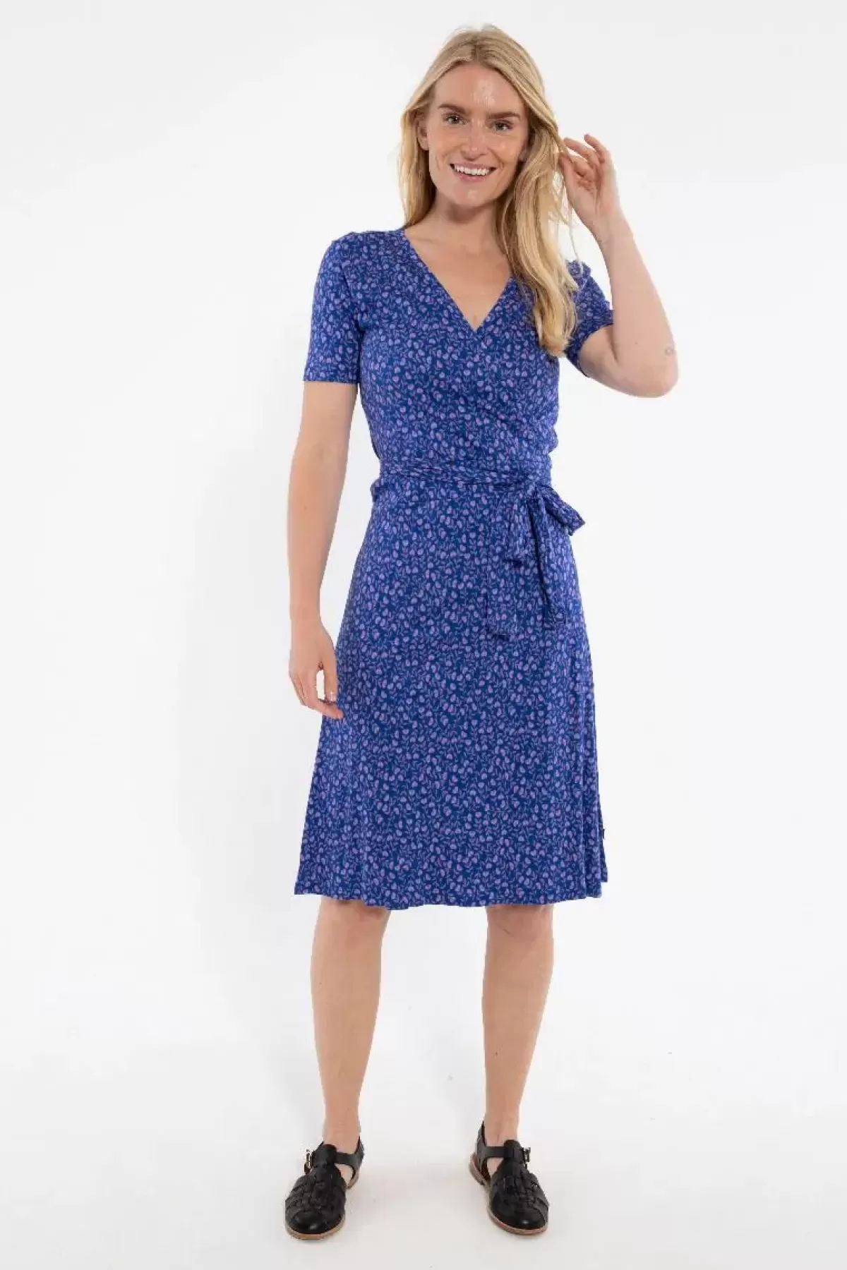 Danefæ Kleider>Organic - Danevenice Inter Dress Deep Marine Fleurie